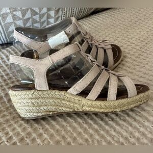 Girls NWTs DV by Dolce Vita Espadrille Shoes
